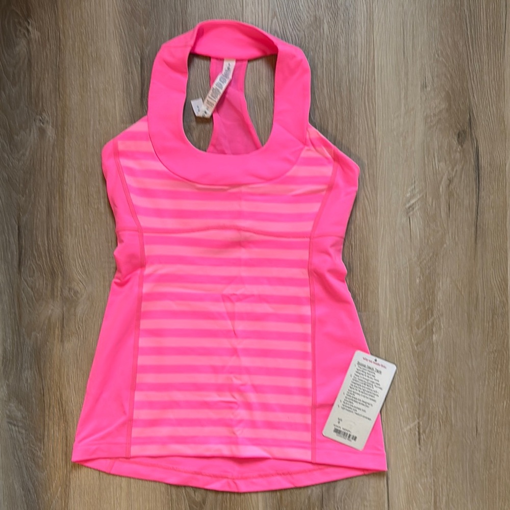 NWT - Lululemon Scoop Tank 🍋🇨🇦